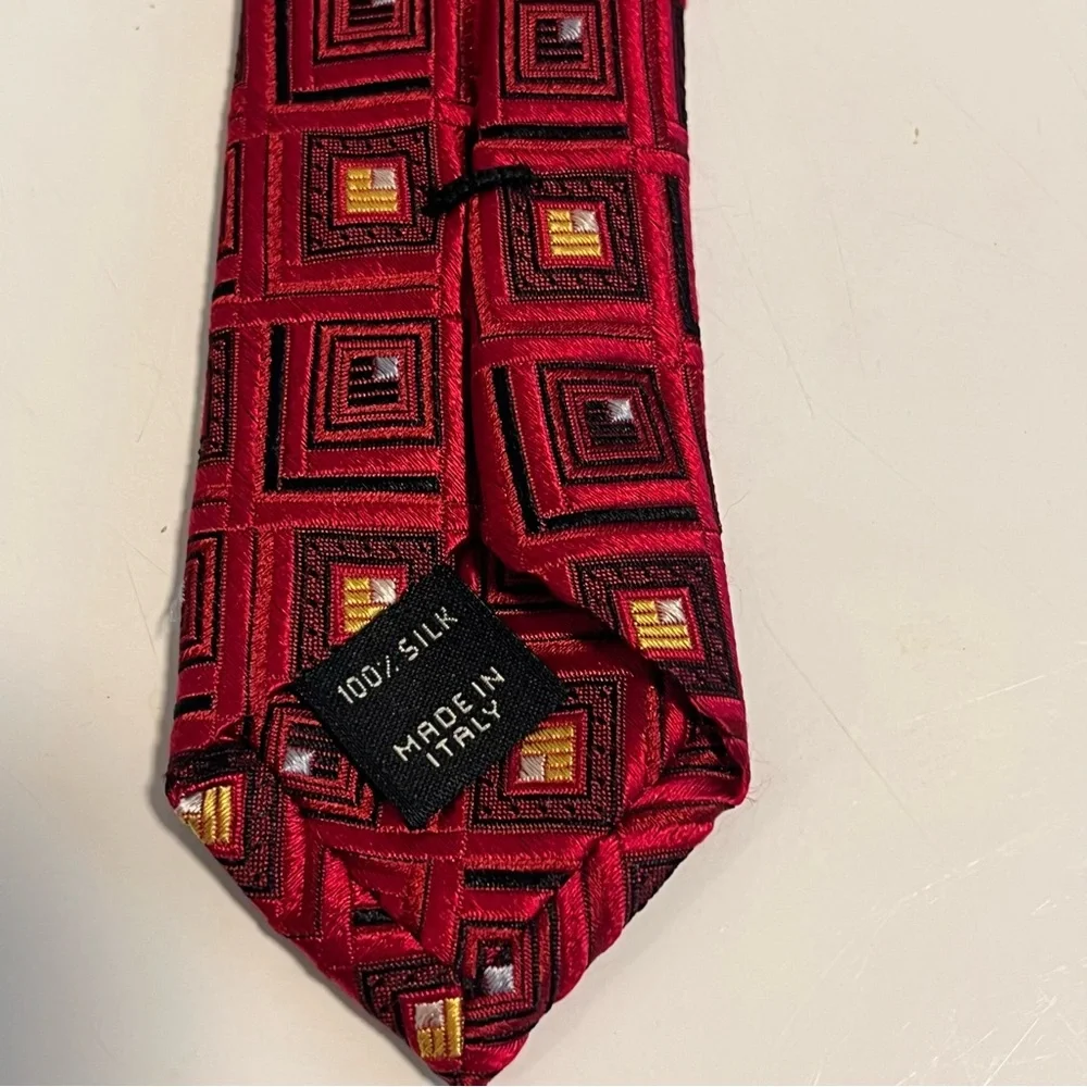 Jos.A.Bank Signature Collection Stylish Classic Men’s Tie, Red with Geometric